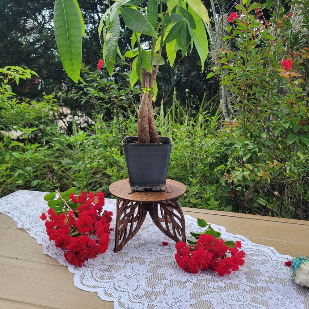 Laser Cut Leaf Plant Stand