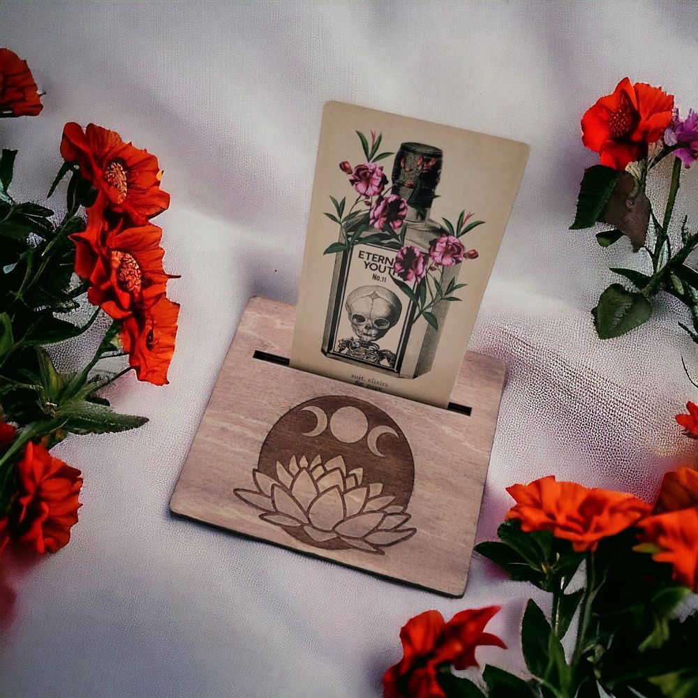 Square Lotus Tarot Card Display