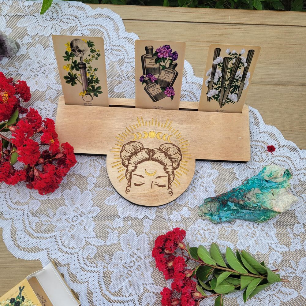 Goddess 3-Card Tarot Display
